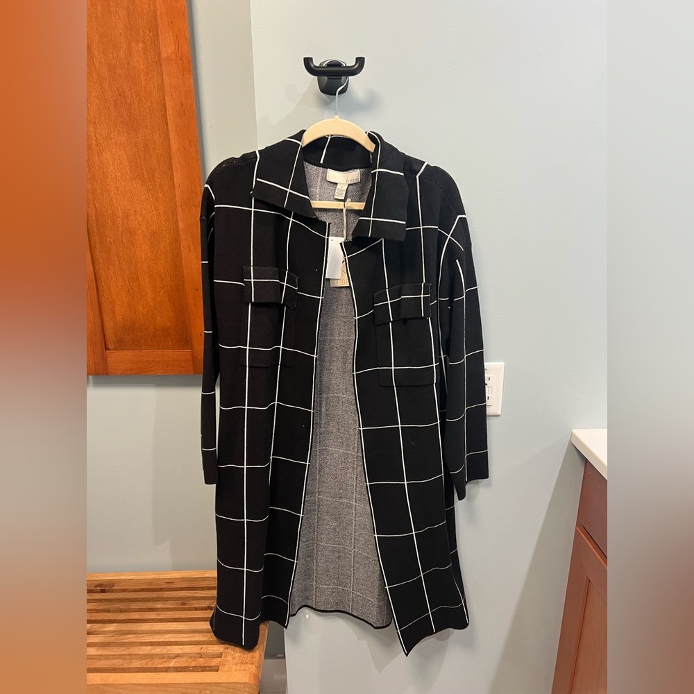 Black and White Checkered Women's Cape